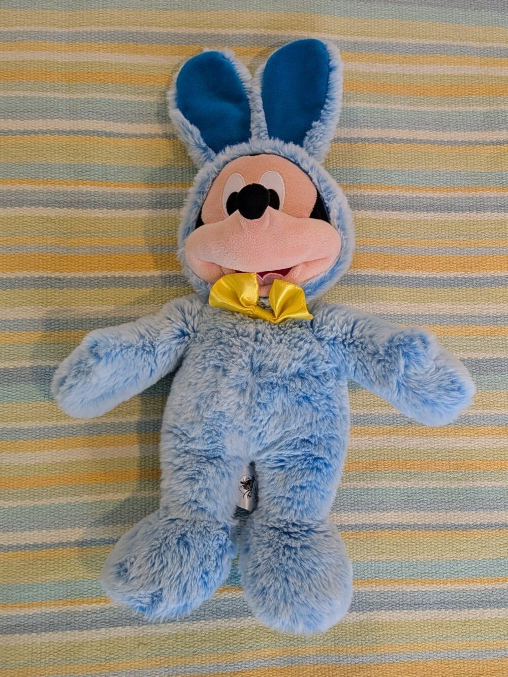 ⭐ Disney Store Easter Mickey Mouse 2021
